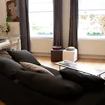 Trendy 2Bd Flat In West Hampstead